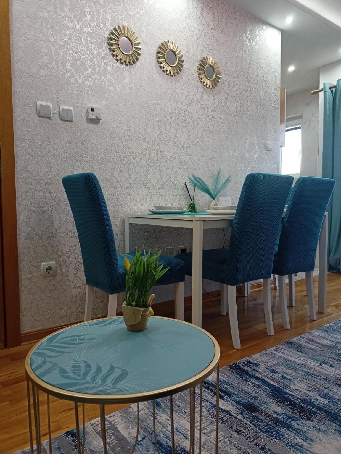 Hill Lux Apartment *