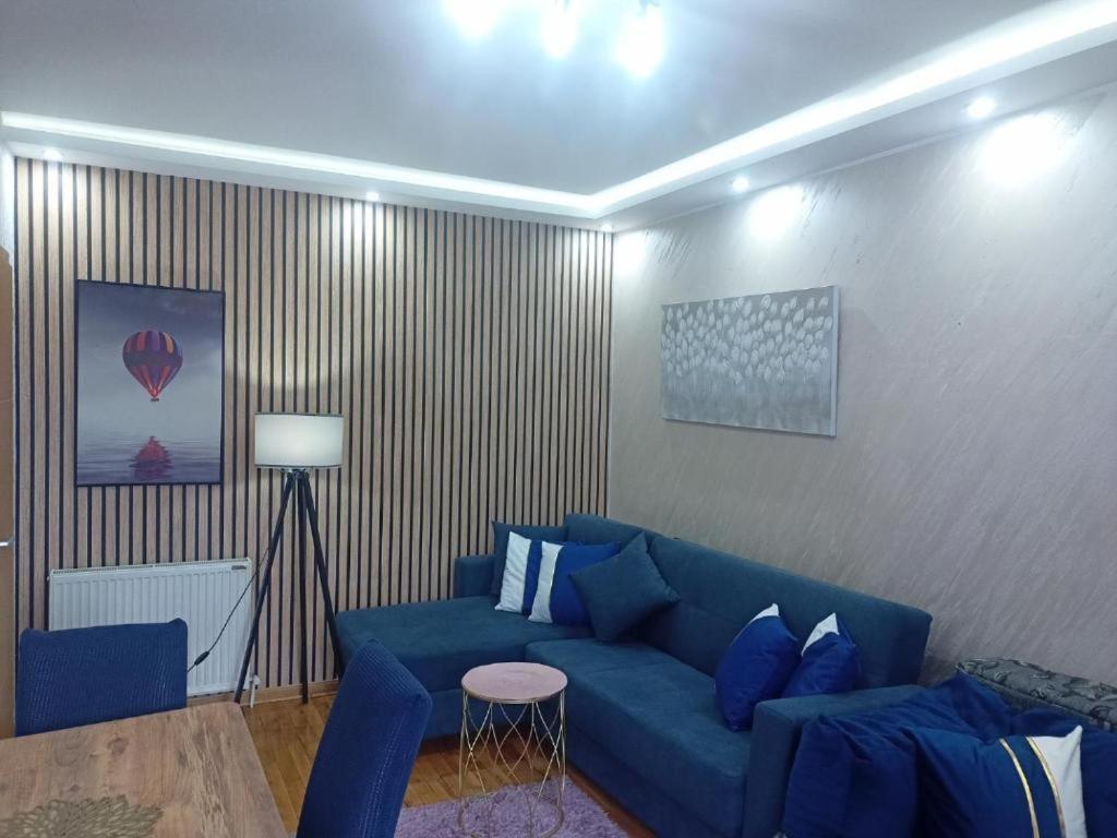 Hill Lux Apartment *