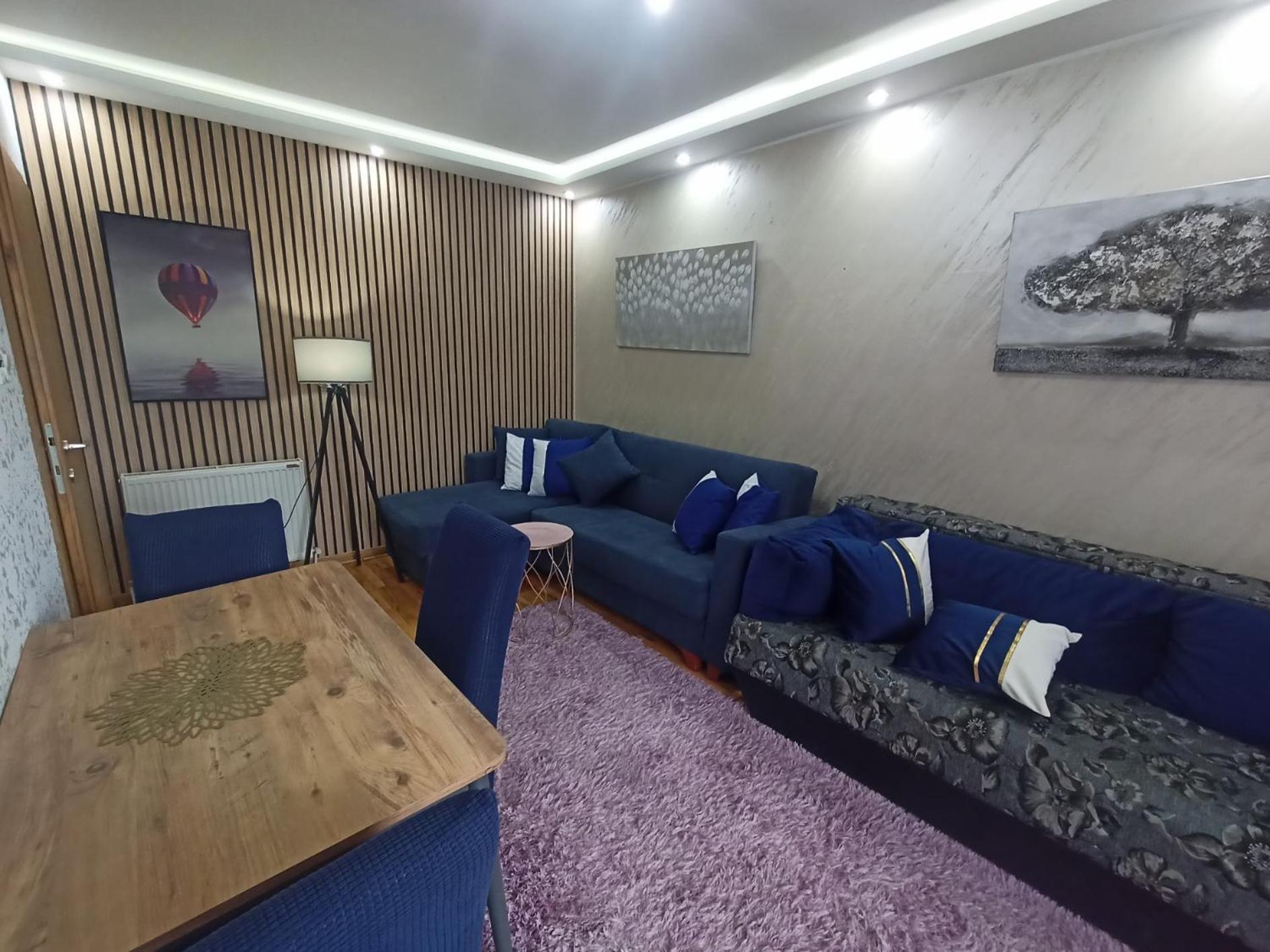 Hill Lux Apartment