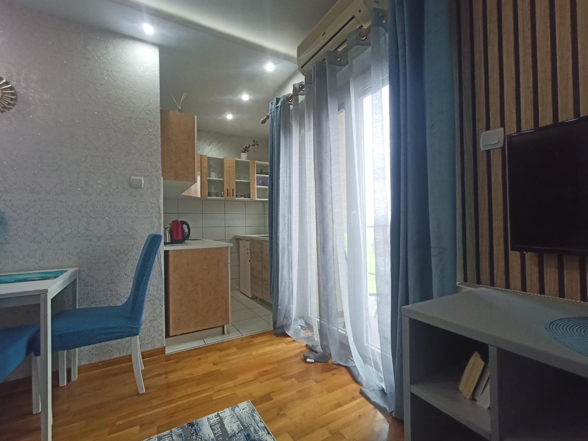 Hill Lux Apartment *